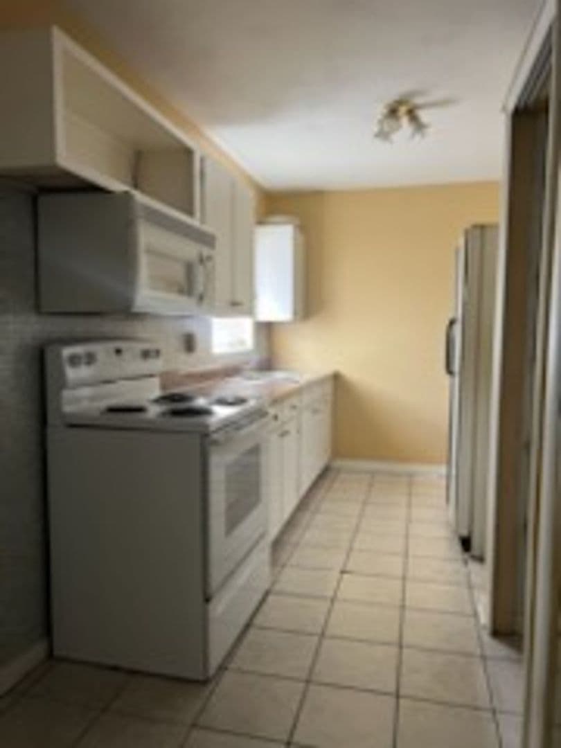 Deltona House: 1407 Whitewood Drive.