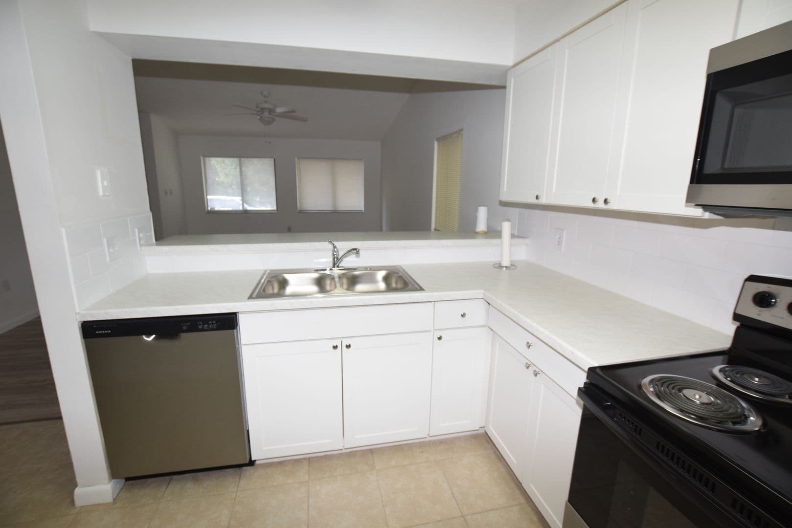Leesburg Townhome: 910 Sumter Street