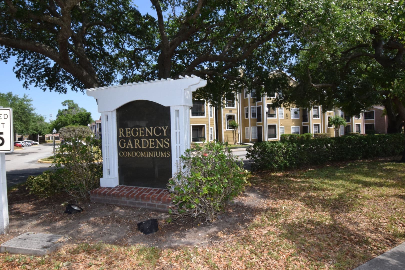 Orlando House: 5533 Chrishire Way #F201