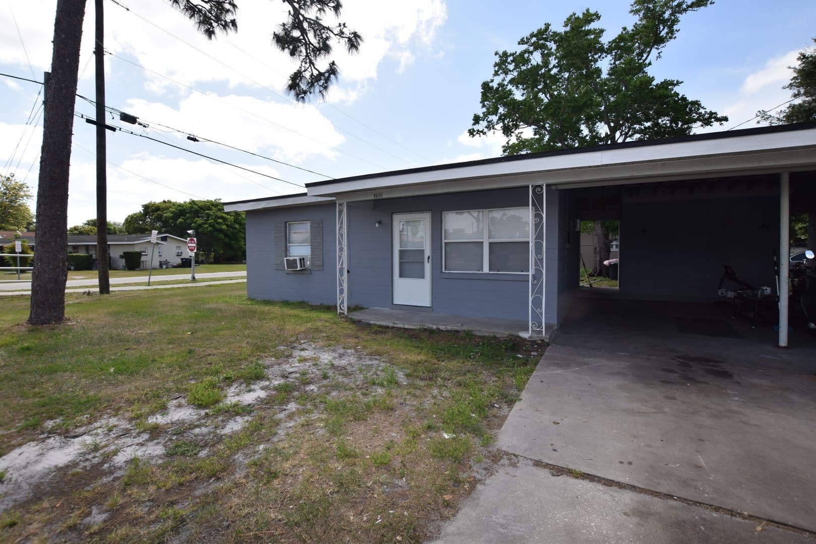 Orlando House: 102 W Lancaster Road
