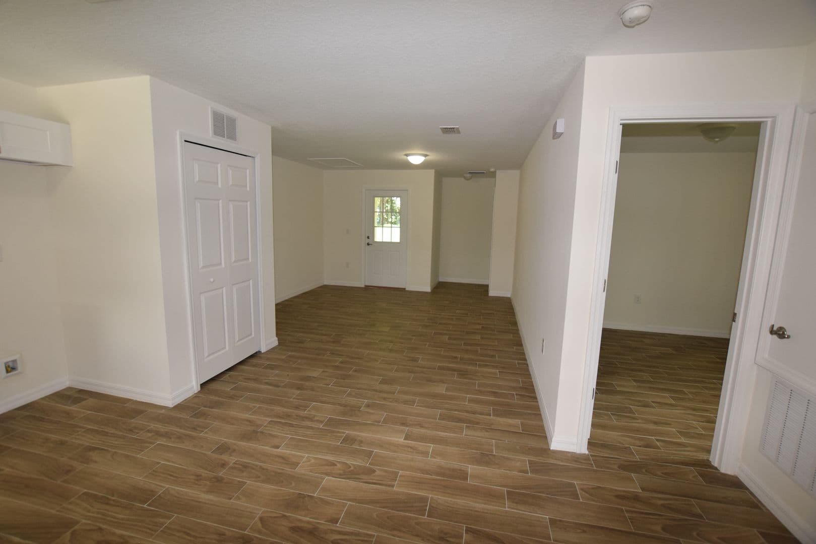 Winter Haven House: 2318 W Cannon Ter NW #B
