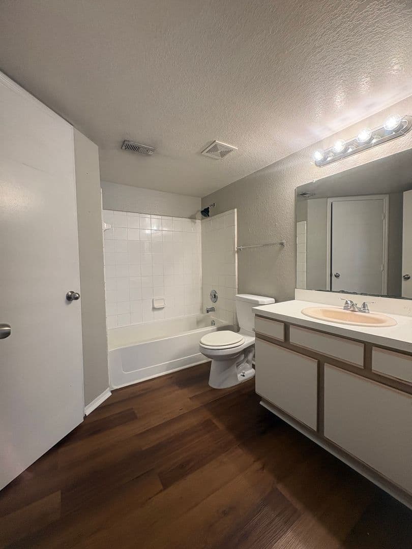 Kissimmee House: 2208 Antigua Pl. #923