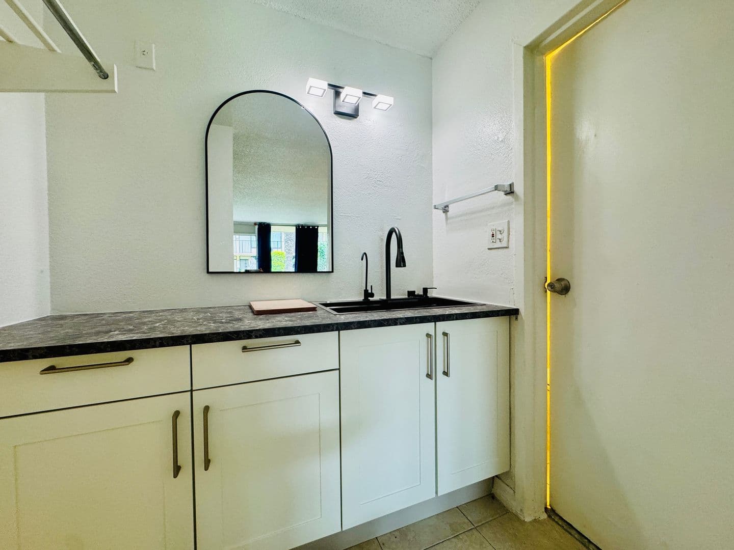 Orlando Condo: 7900 S Orange Blossom Trail #1062