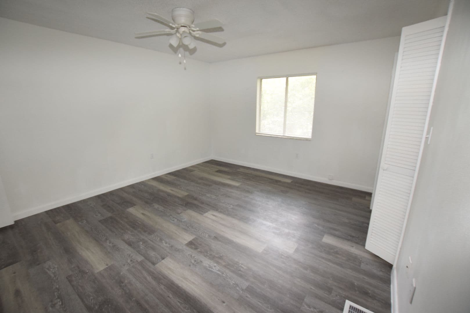 Leesburg Townhome: 908 Sumter Street