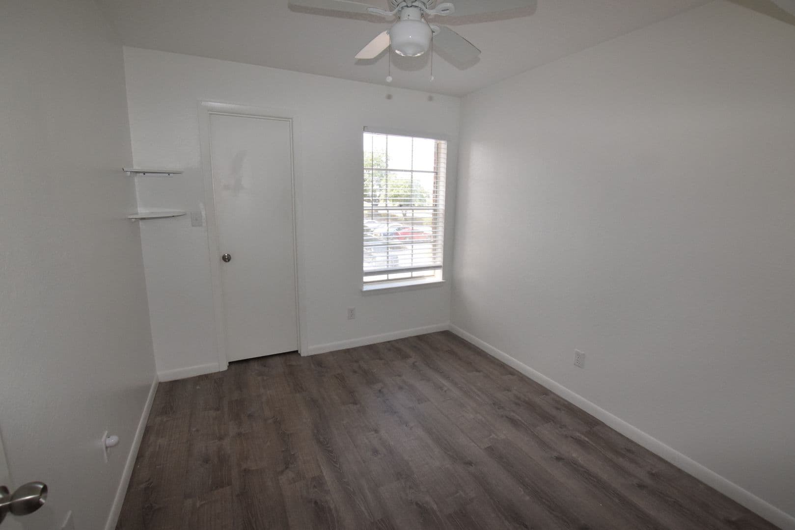 Orlando House: 5533 Chrishire Way #F201