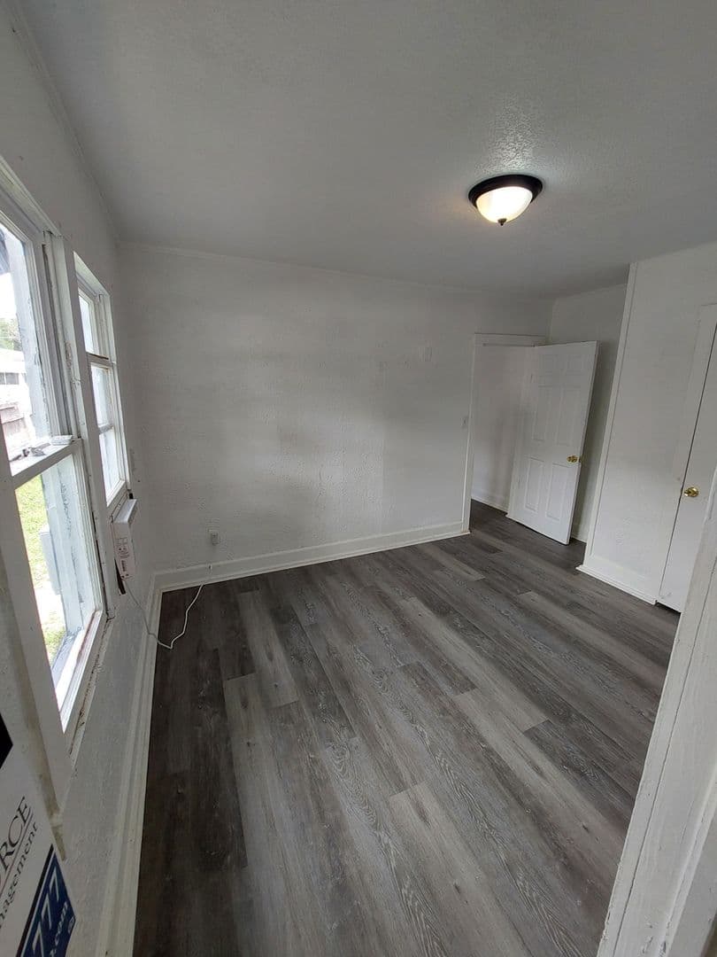 Ocala House: 1016 NE 8th Ave