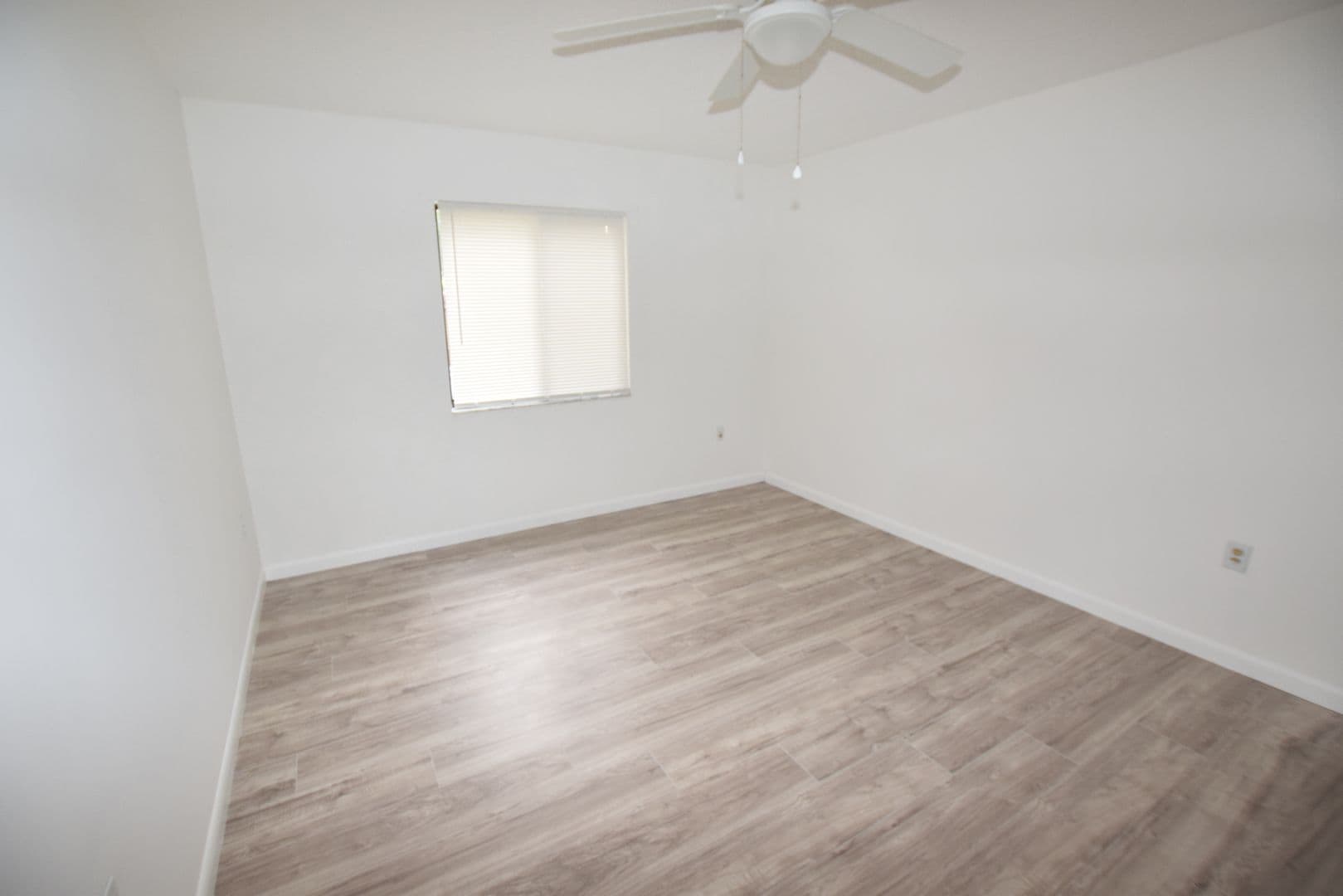 Leesburg Townhome: 910 Sumter Street