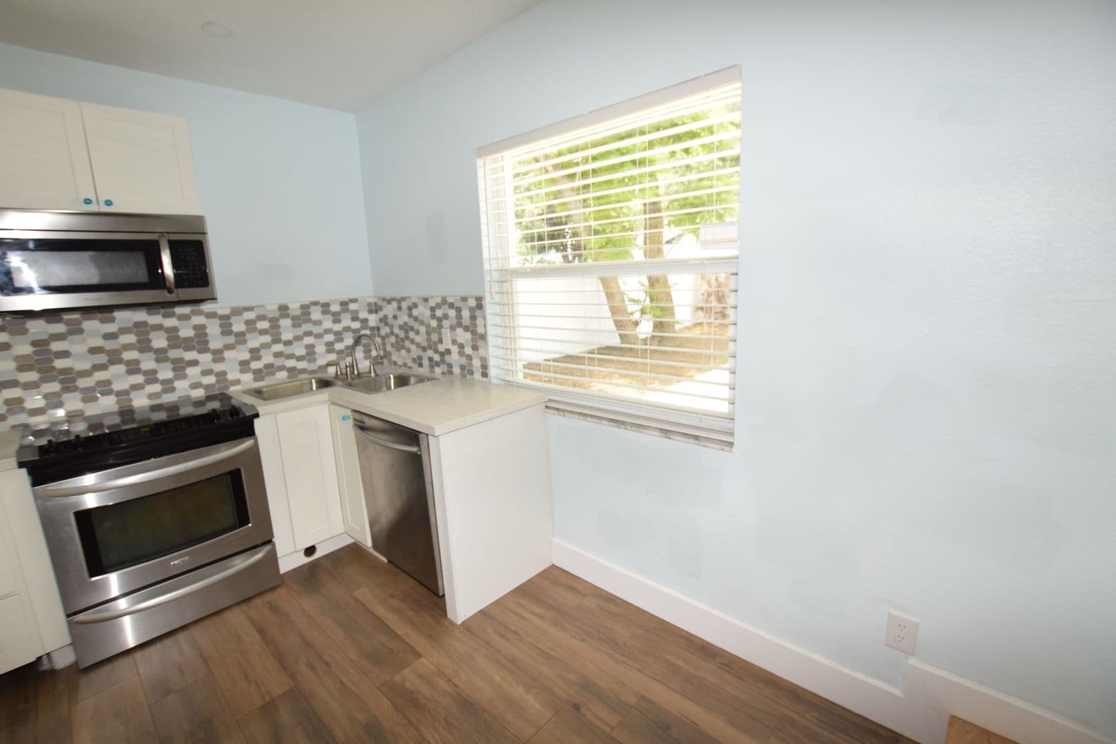 Belle Isle House: 2212 Hoffner Avenue