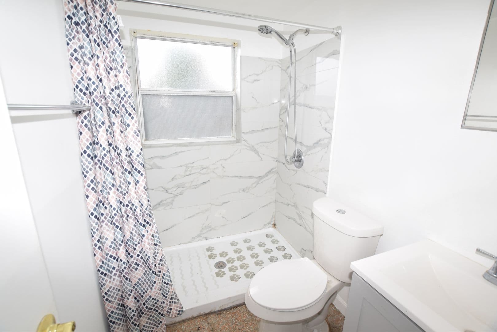 Orlando House: 102 W Lancaster Road