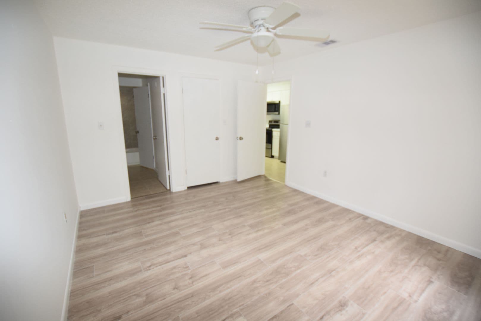 Leesburg Townhome: 910 Sumter Street
