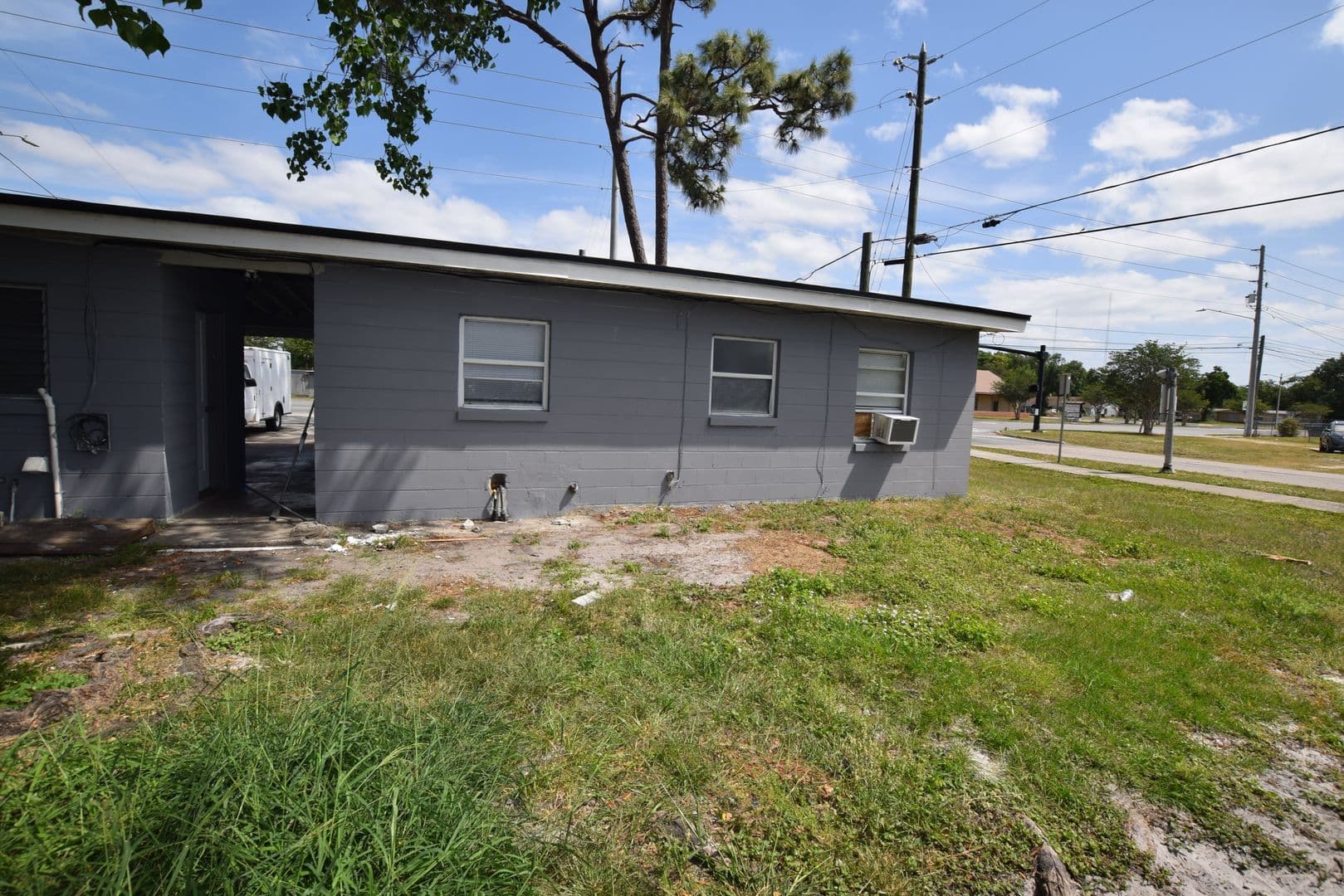 Orlando House: 102 W Lancaster Road