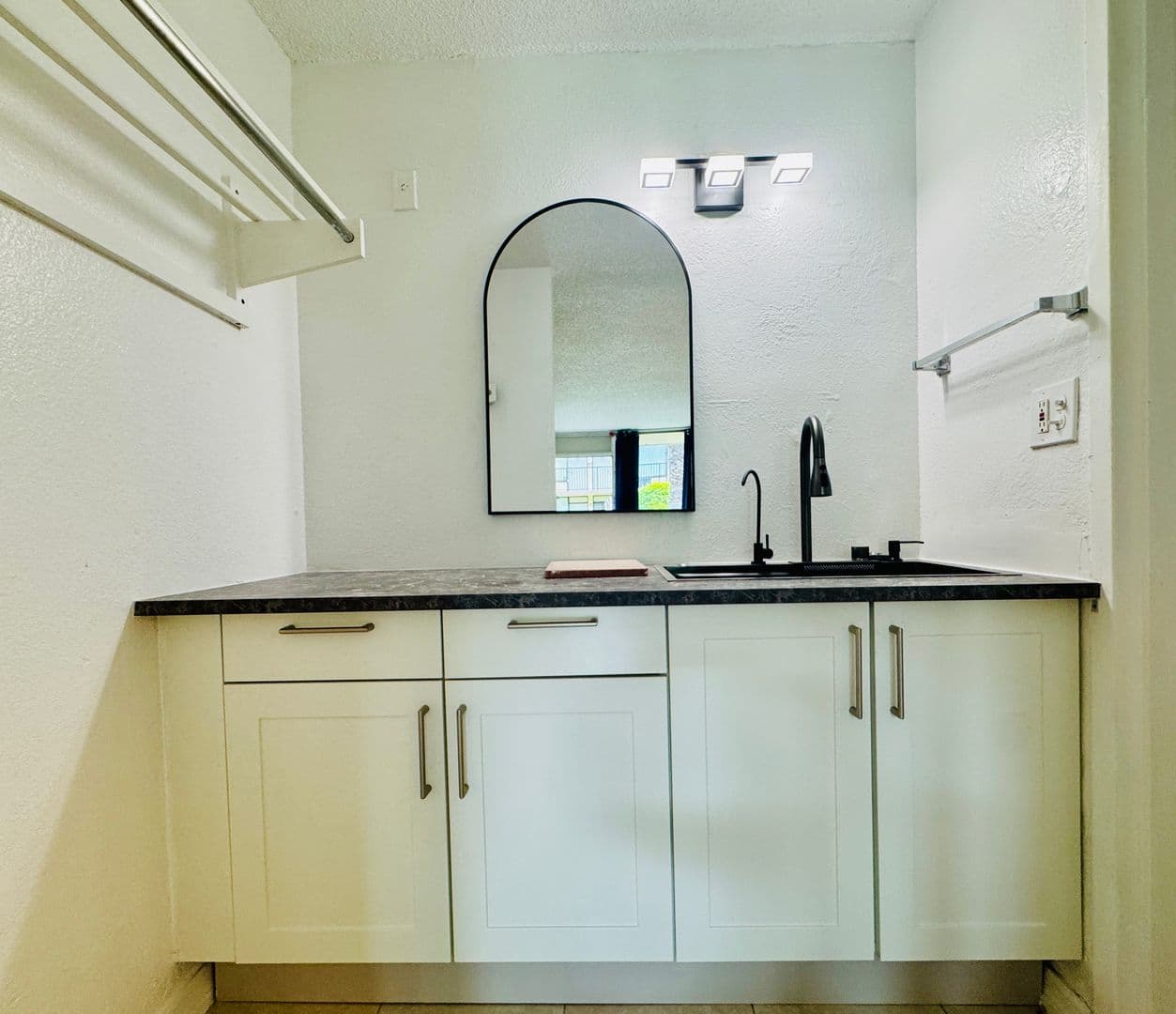 Orlando Condo: 7900 S Orange Blossom Trail #1062