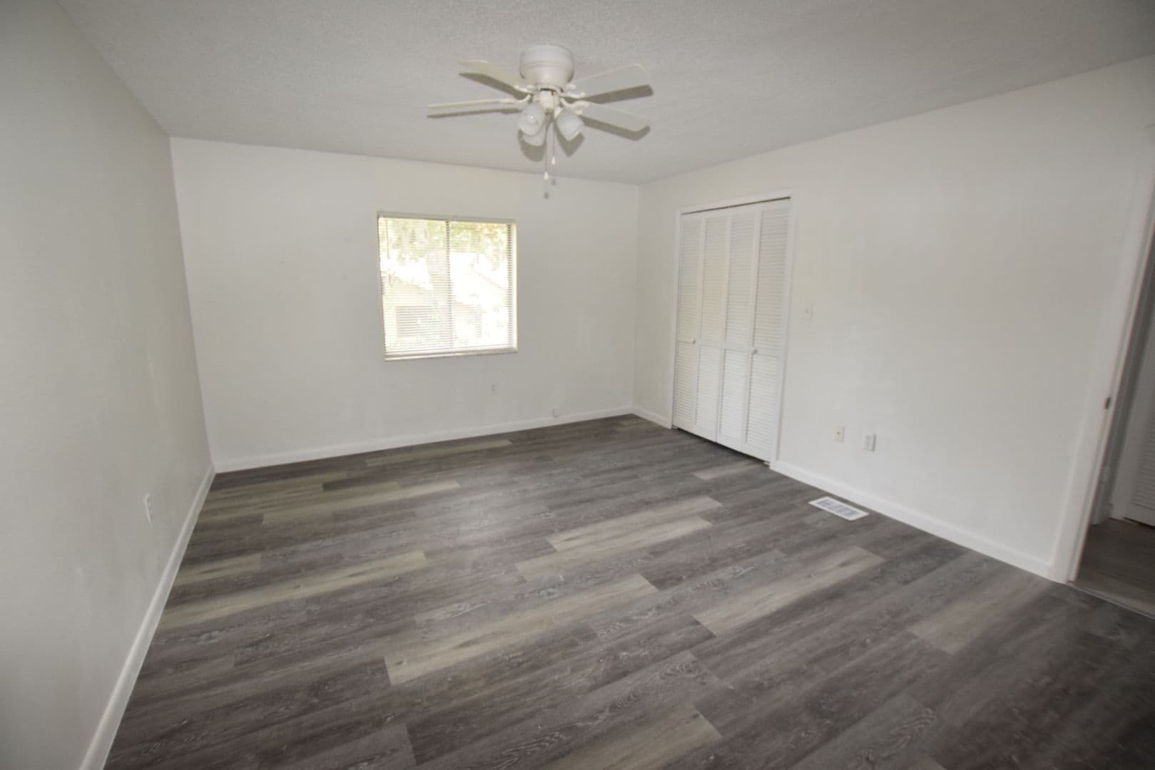 Leesburg Townhome: 906 Sumter St.