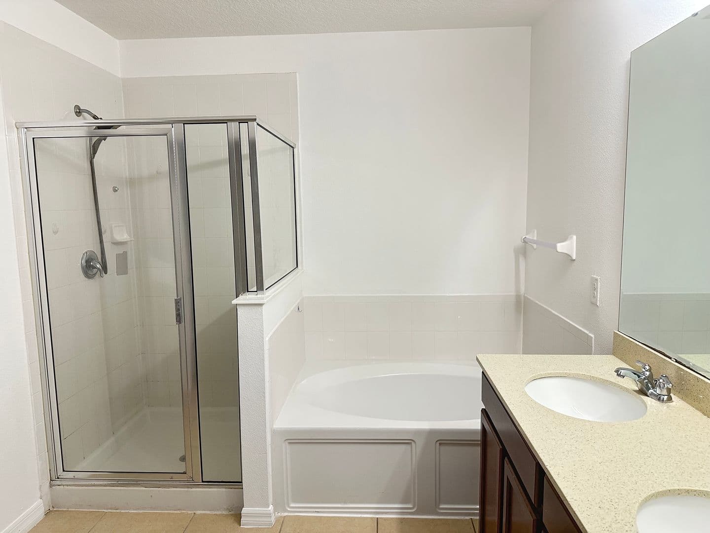 Groveland House: 477 Kestrel Dr