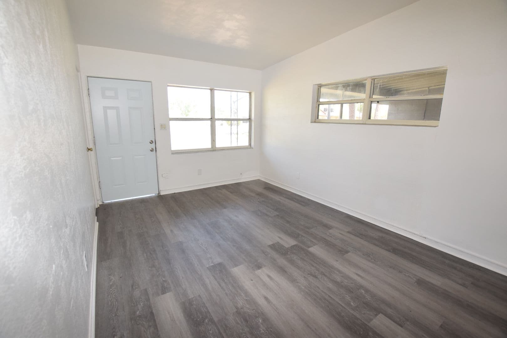 Orlando House: 104 W Lancaster Road