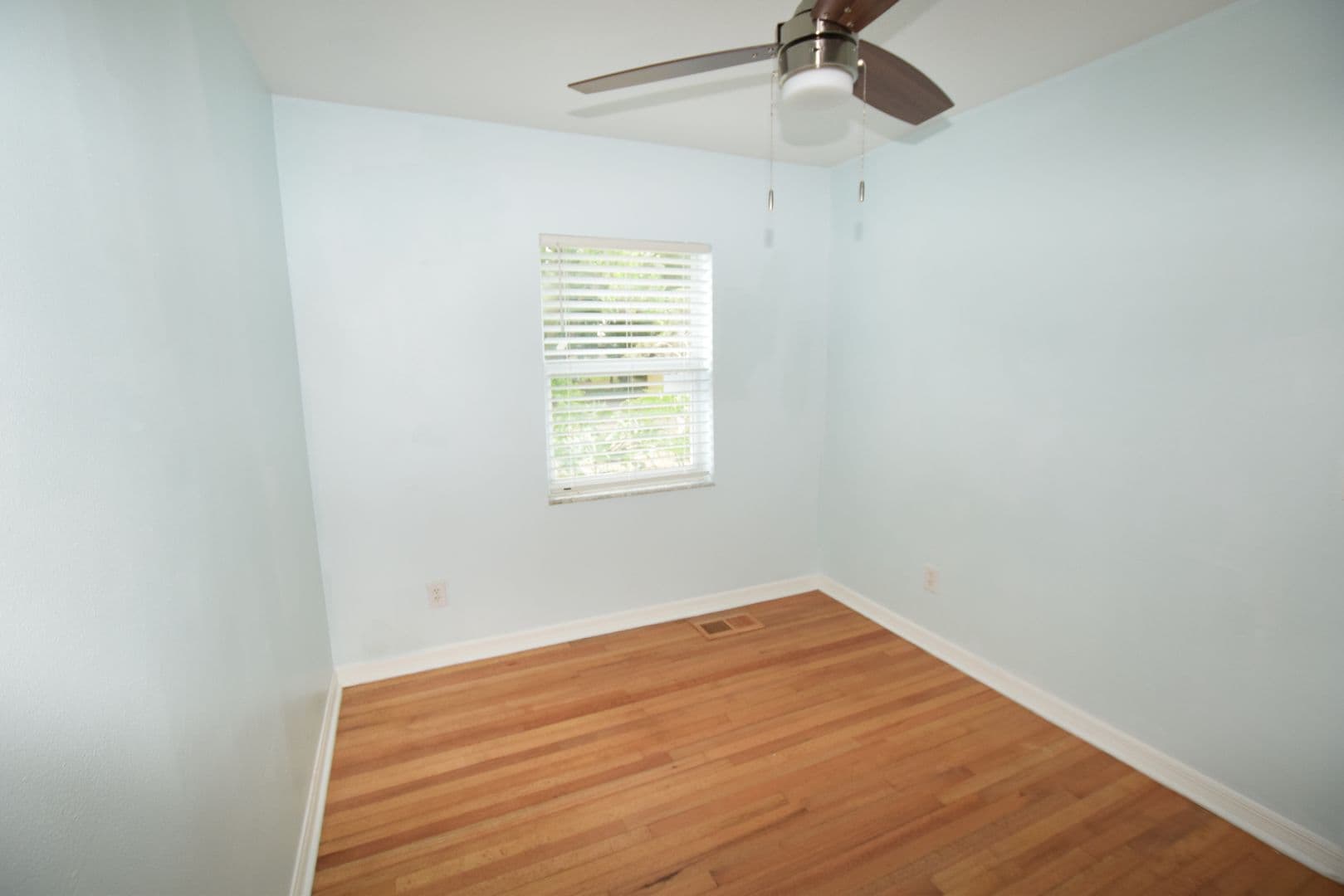 Belle Isle House: 2212 Hoffner Avenue