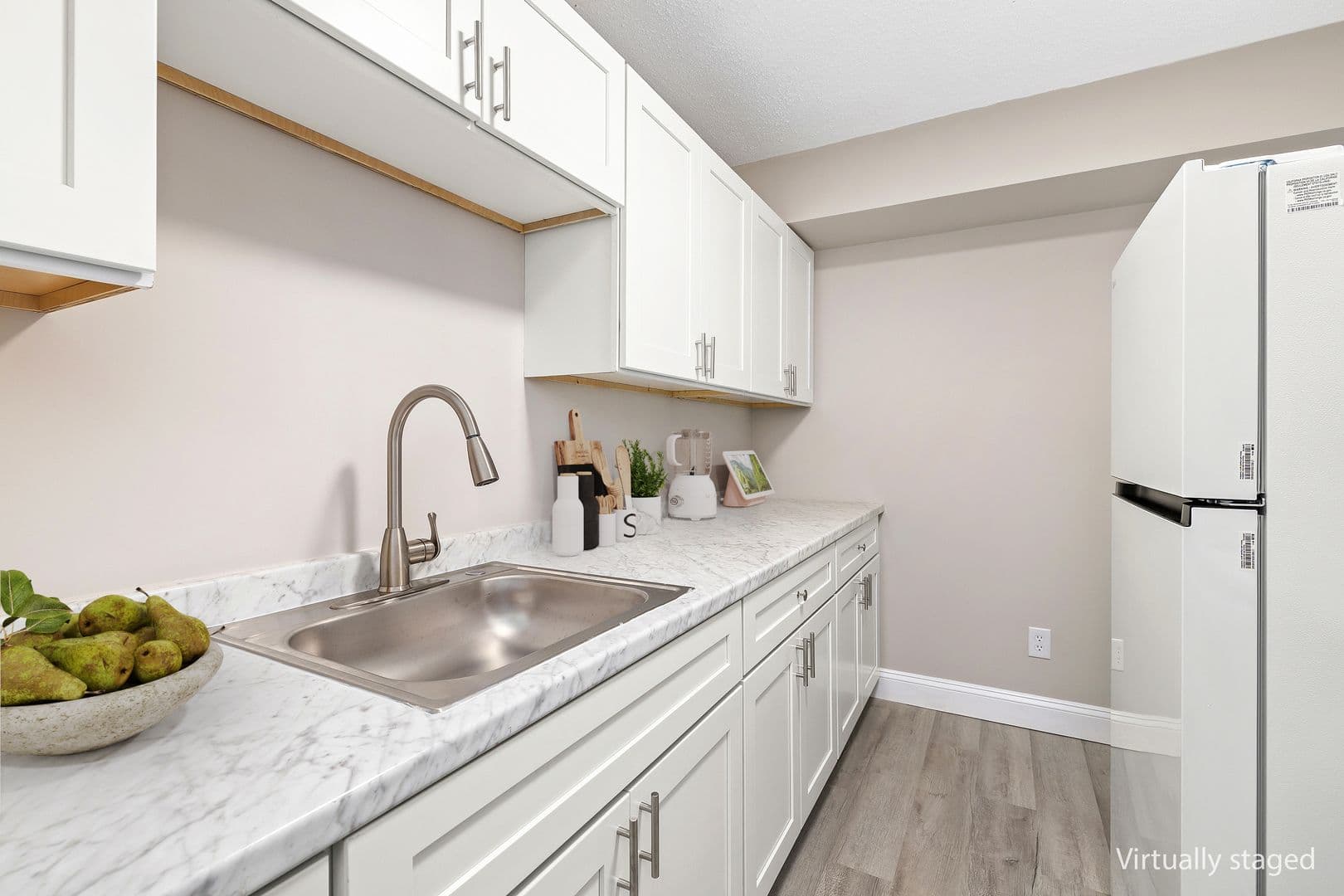 Sumter Apartment: 934-938 Houck St