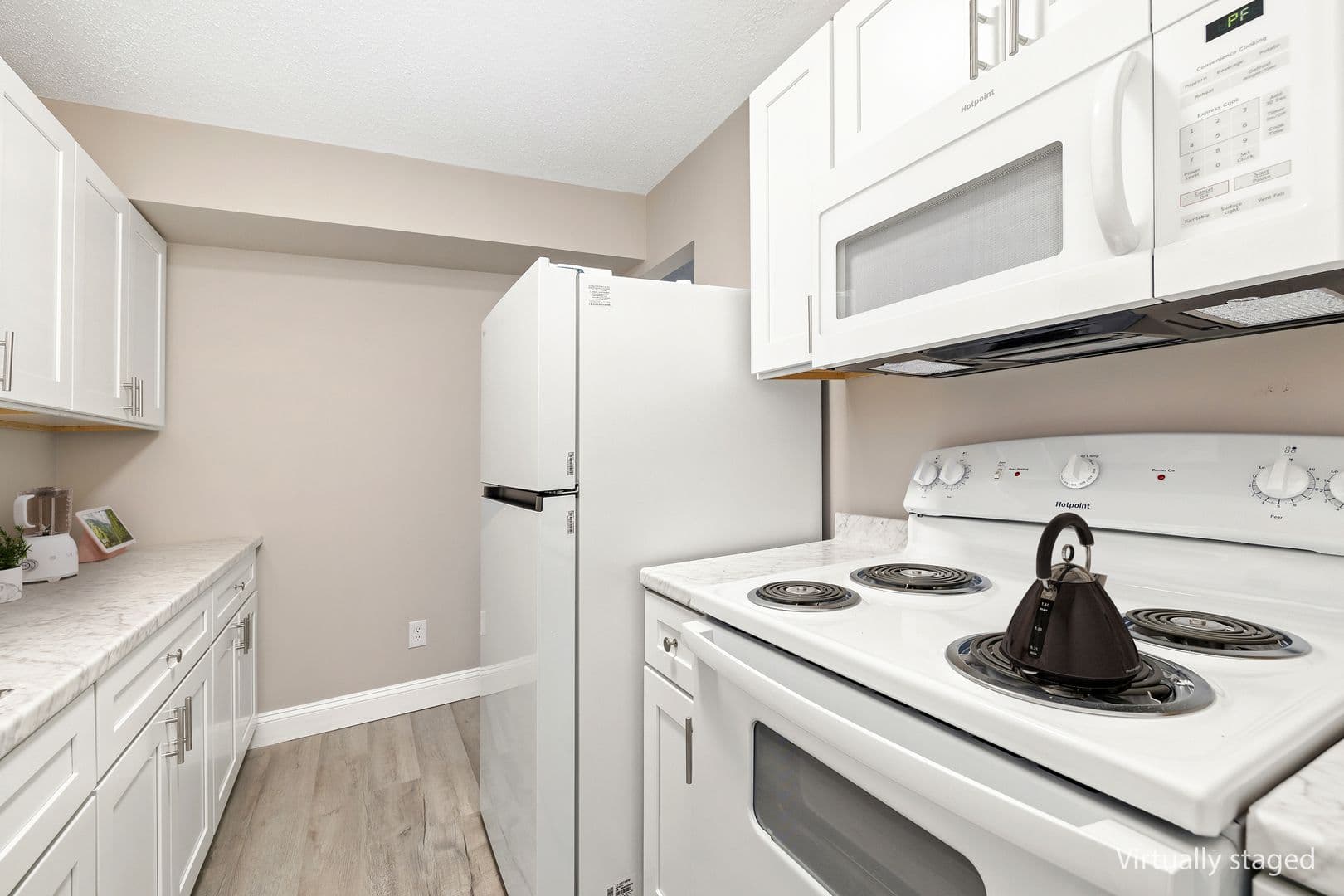 Sumter Apartment: 934-938 Houck St