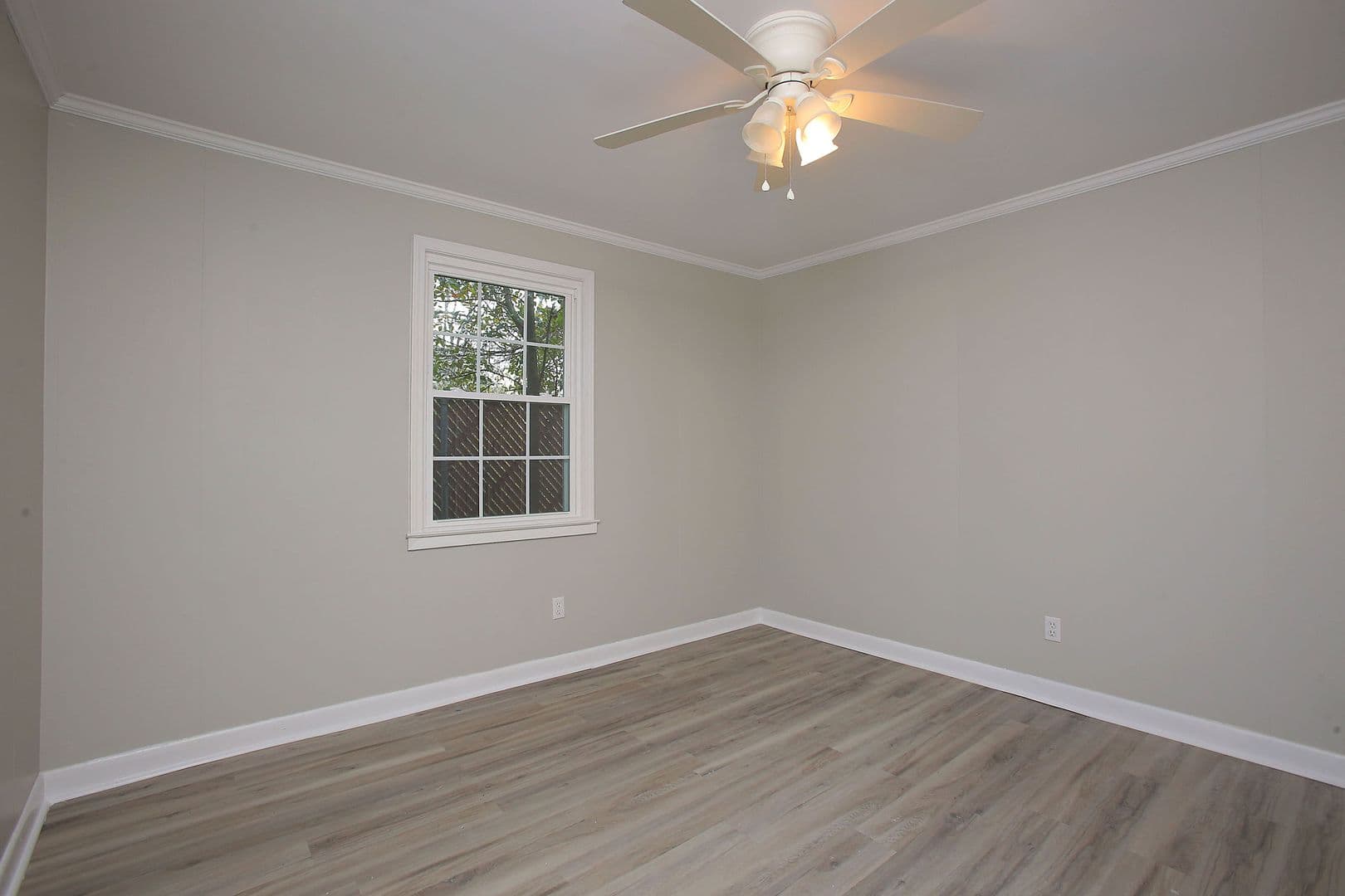 Columbia Apartment: 7251 Patricia Dr.