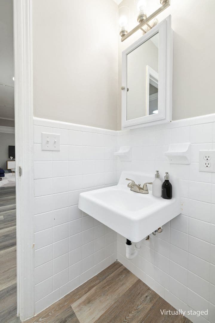 Sumter Apartment: 11 Highland Avenue