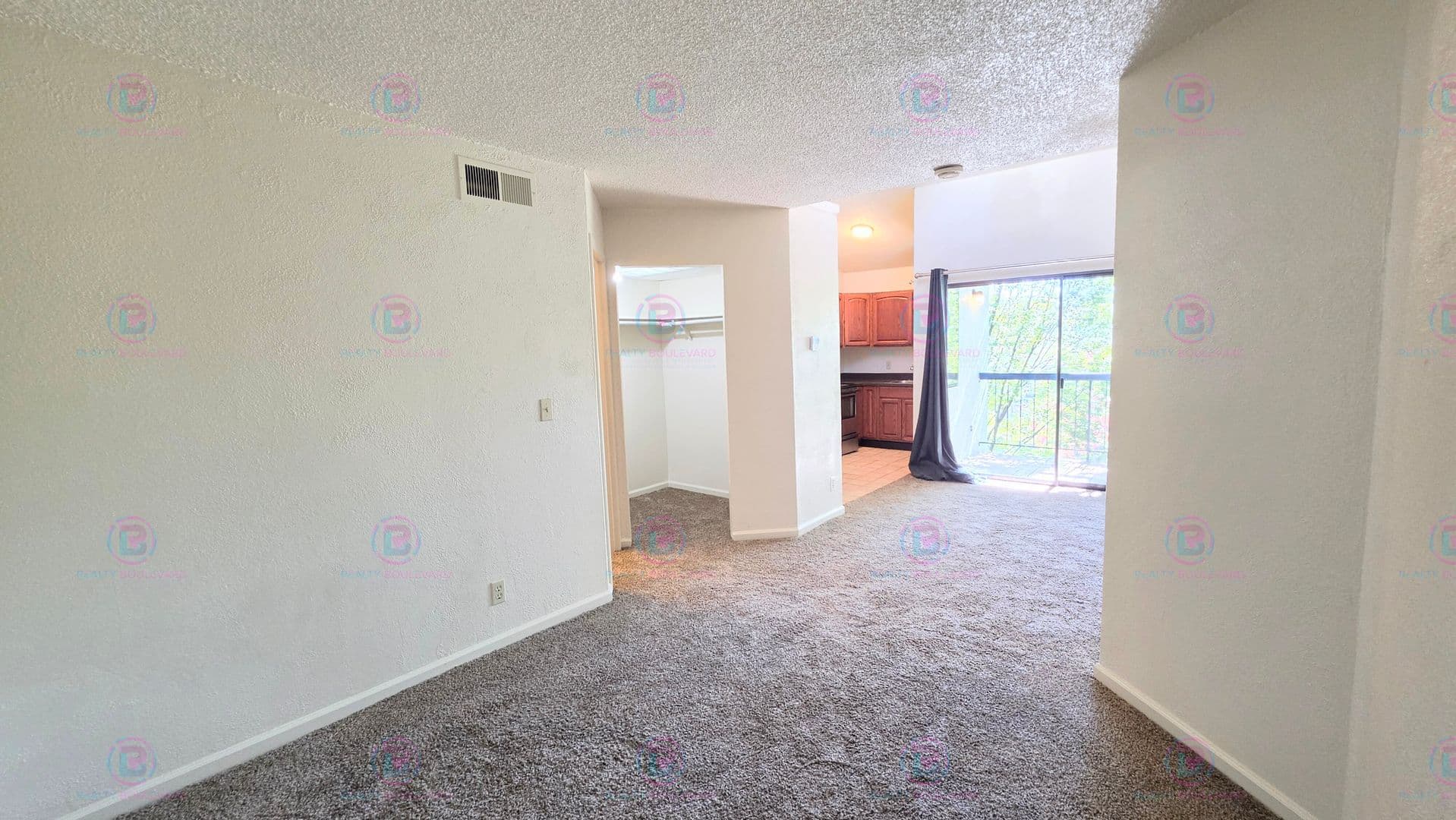 Reno Apartment: 2700 Plumas St. #311