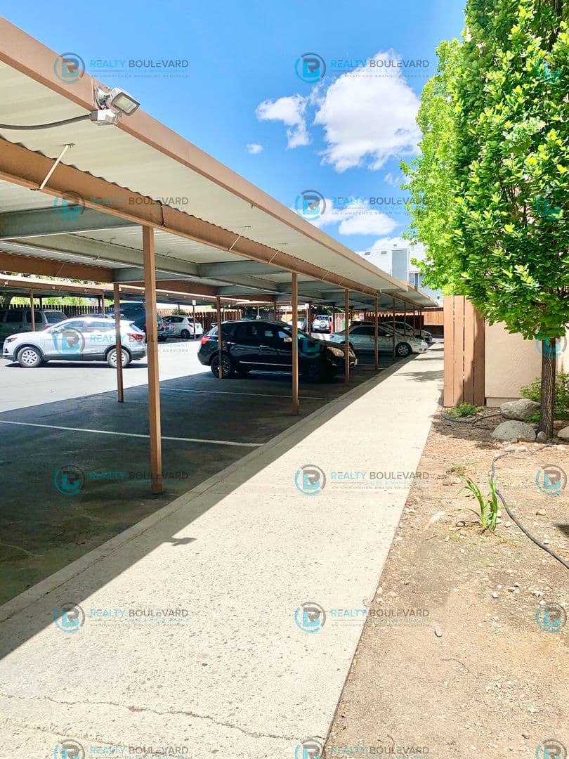Reno Apartment: 2700 Plumas St. #311