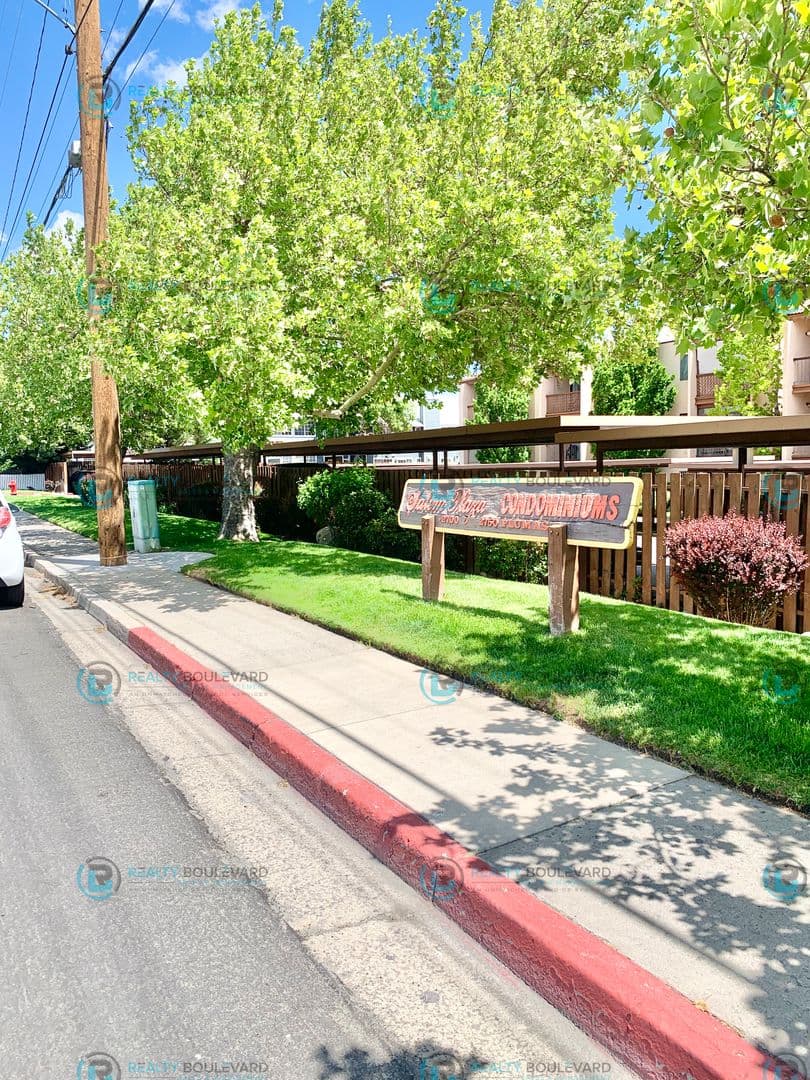 Reno Apartment: 2700 Plumas St. #311