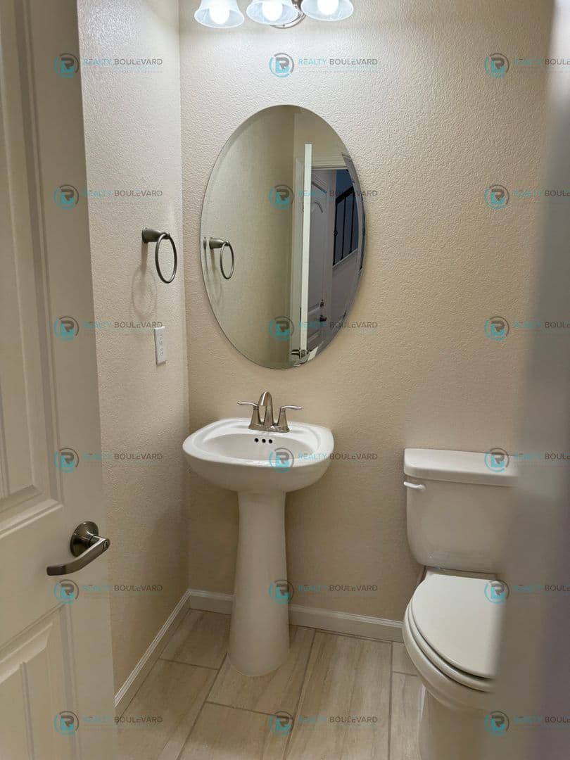 Carson City House: 1011 Middle Gate Rd