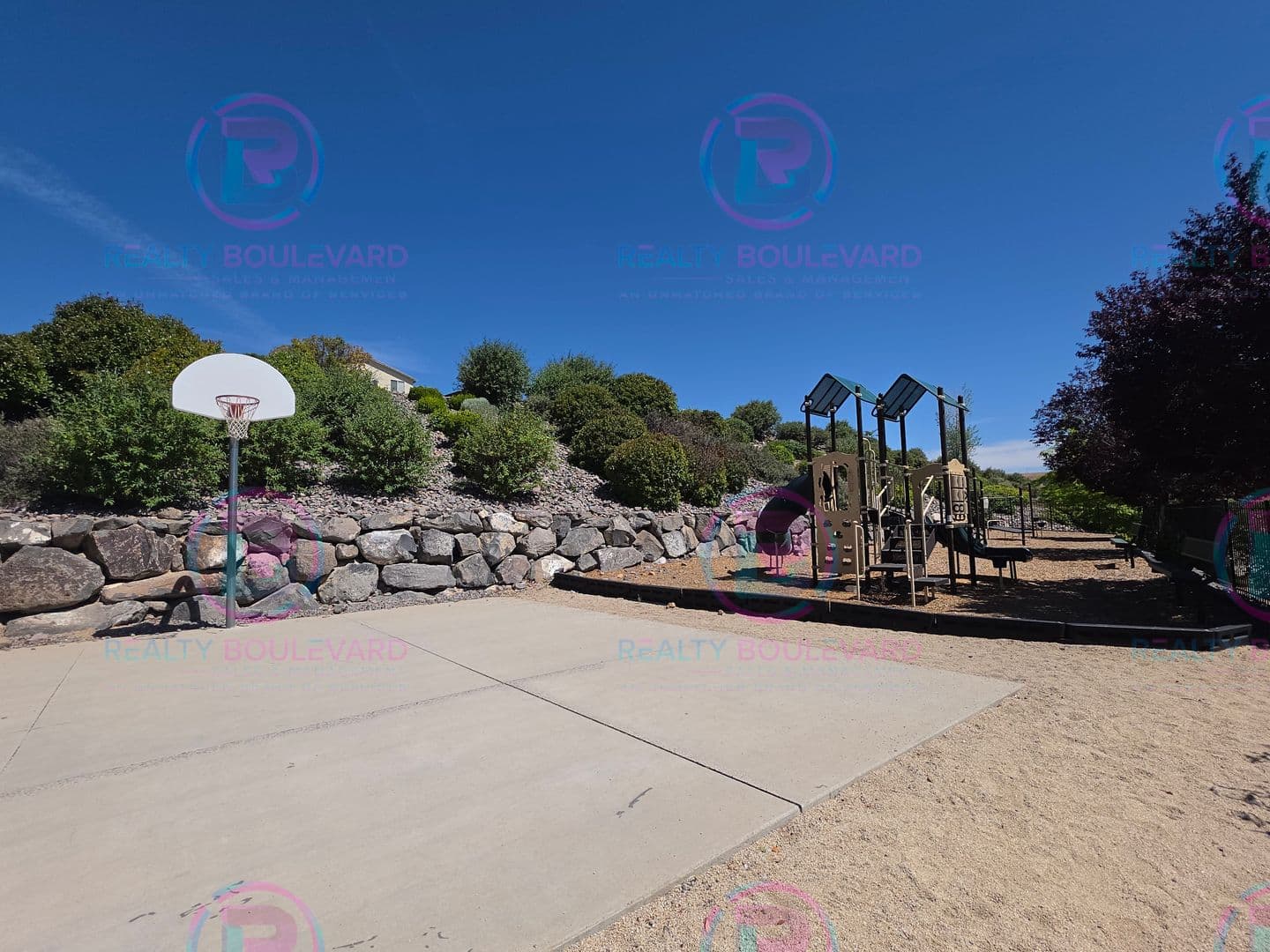 Sparks House: 3010 Sterling Ridge Cir