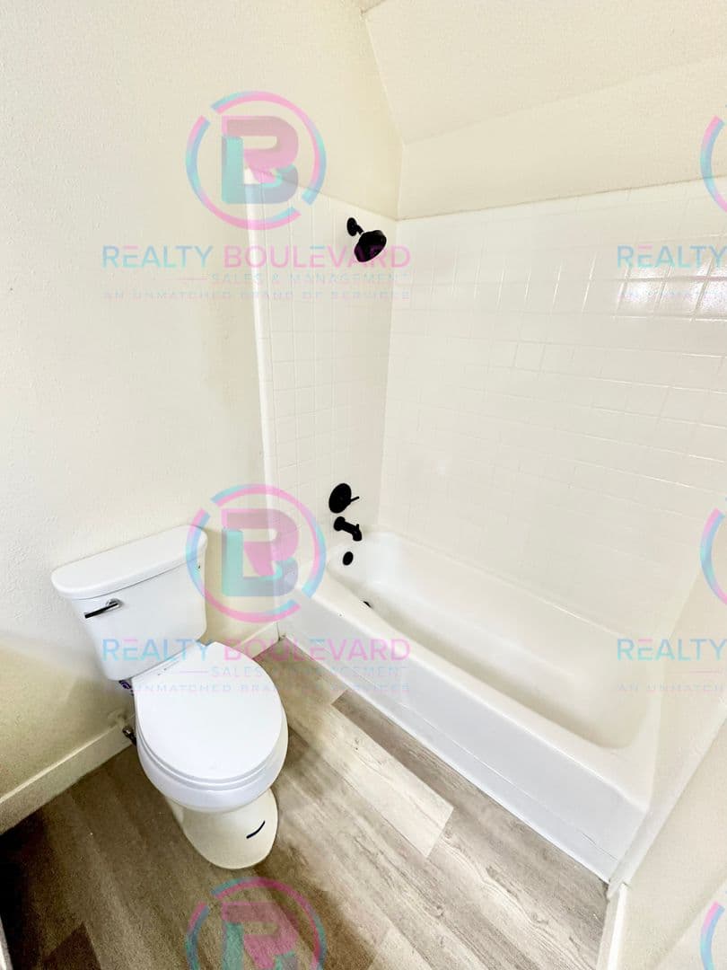 Reno Apartment: 520 University Way