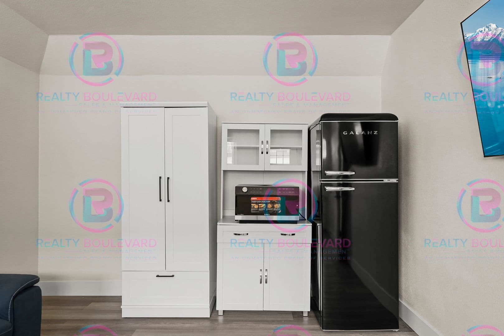 Reno Apartment: 520 University Way