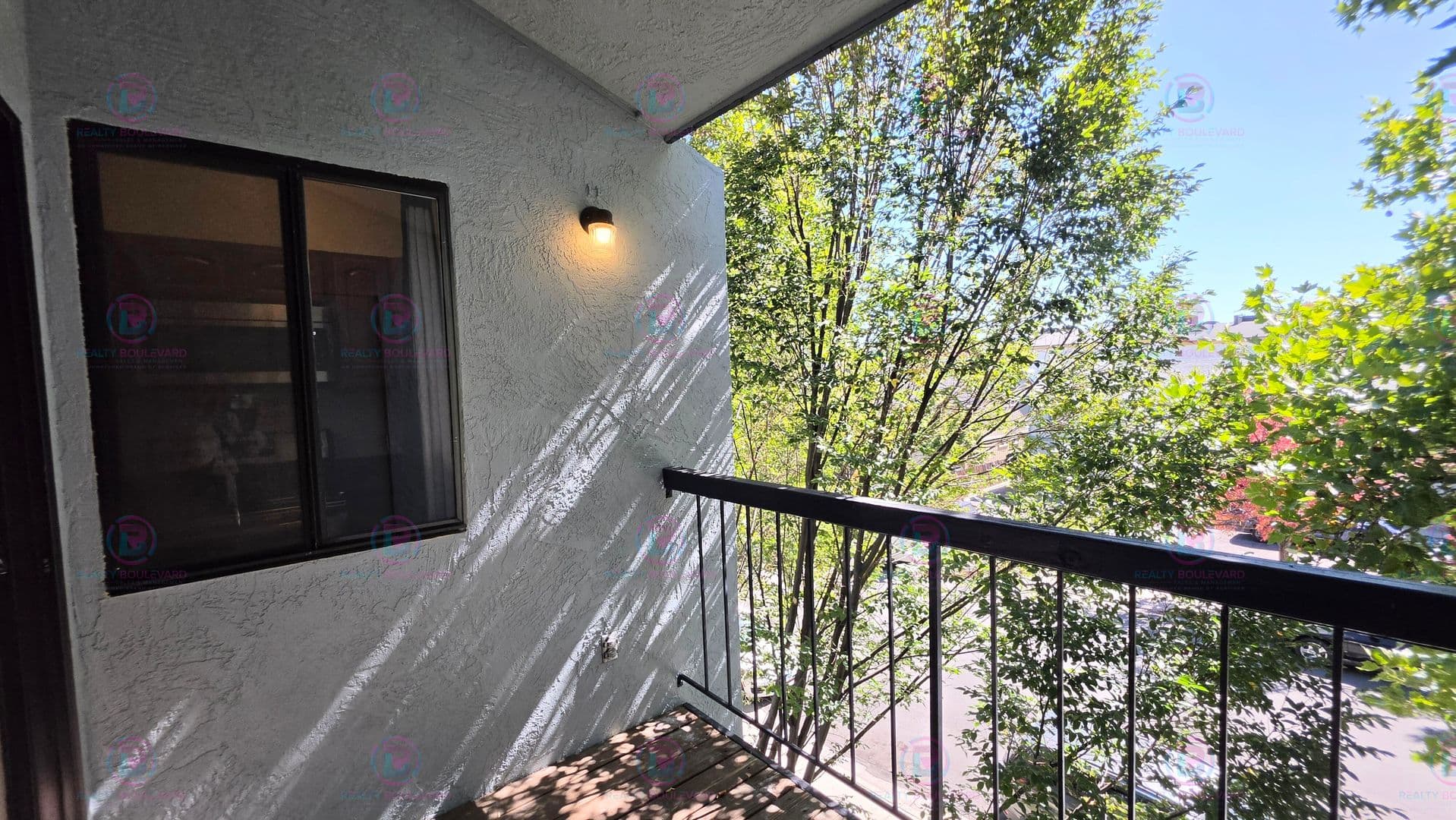 Reno Apartment: 2700 Plumas St. #311