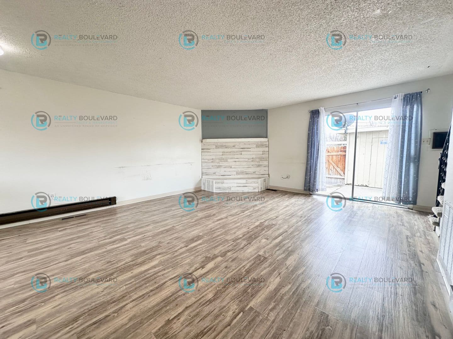 Reno House: 527 Smithridge Park