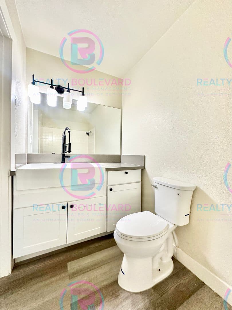 Reno Apartment: 520 University Way