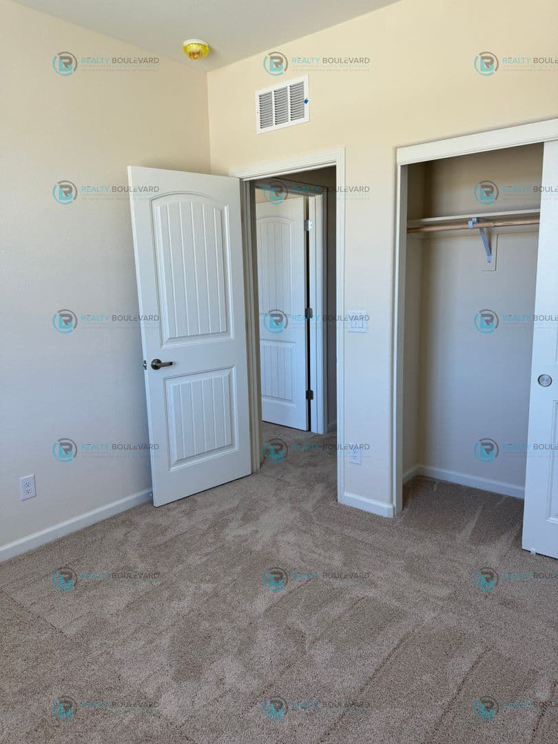 Carson City House: 1011 Middle Gate Rd