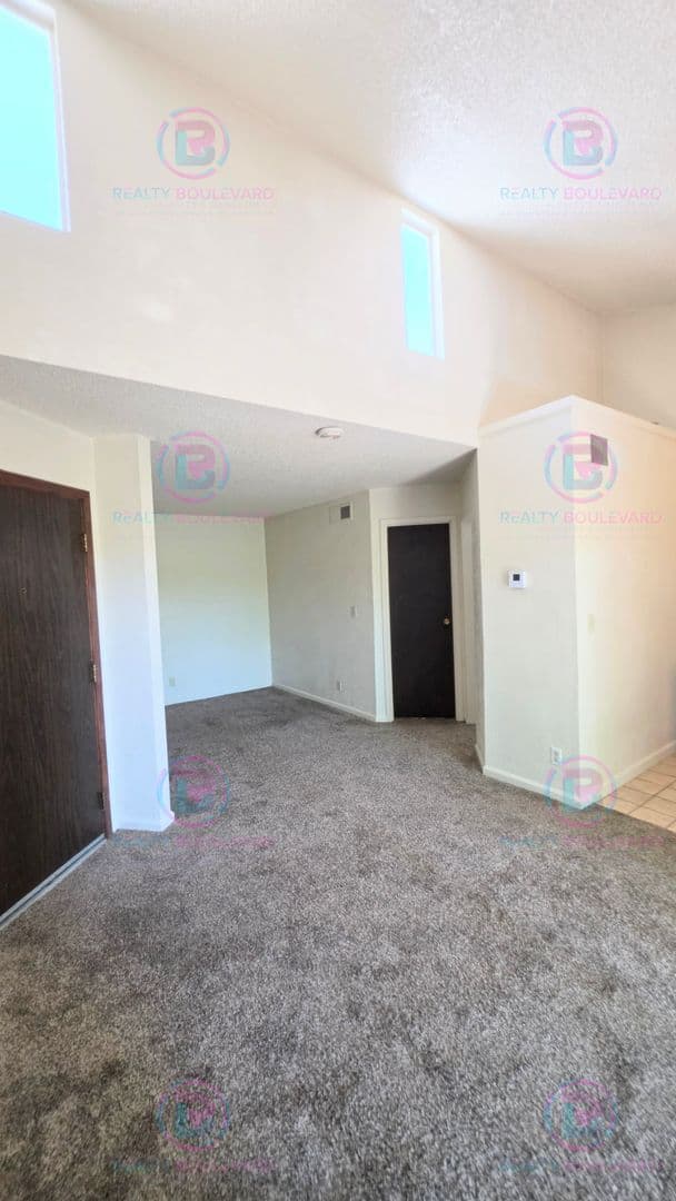 Reno Apartment: 2700 Plumas St. #311