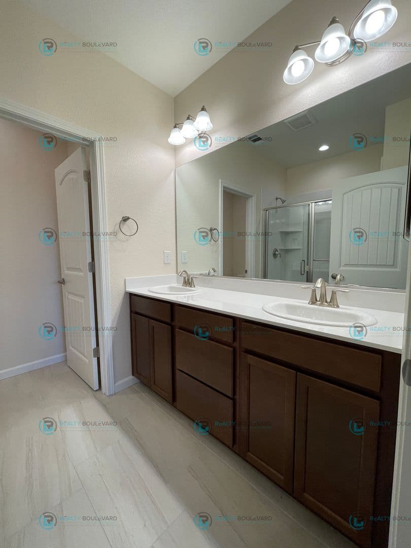 Carson City House: 1011 Middle Gate Rd