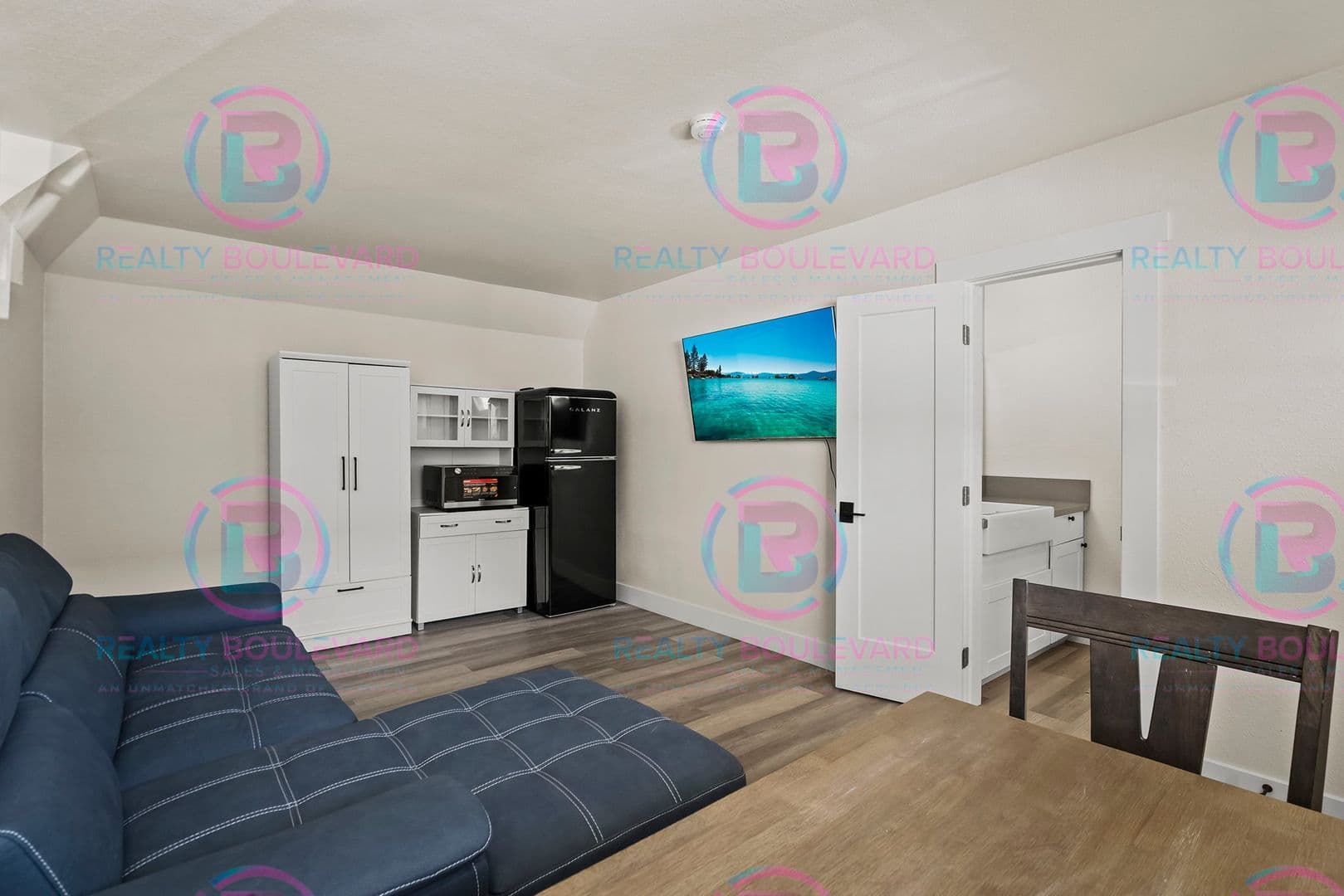Reno Apartment: 520 University Way