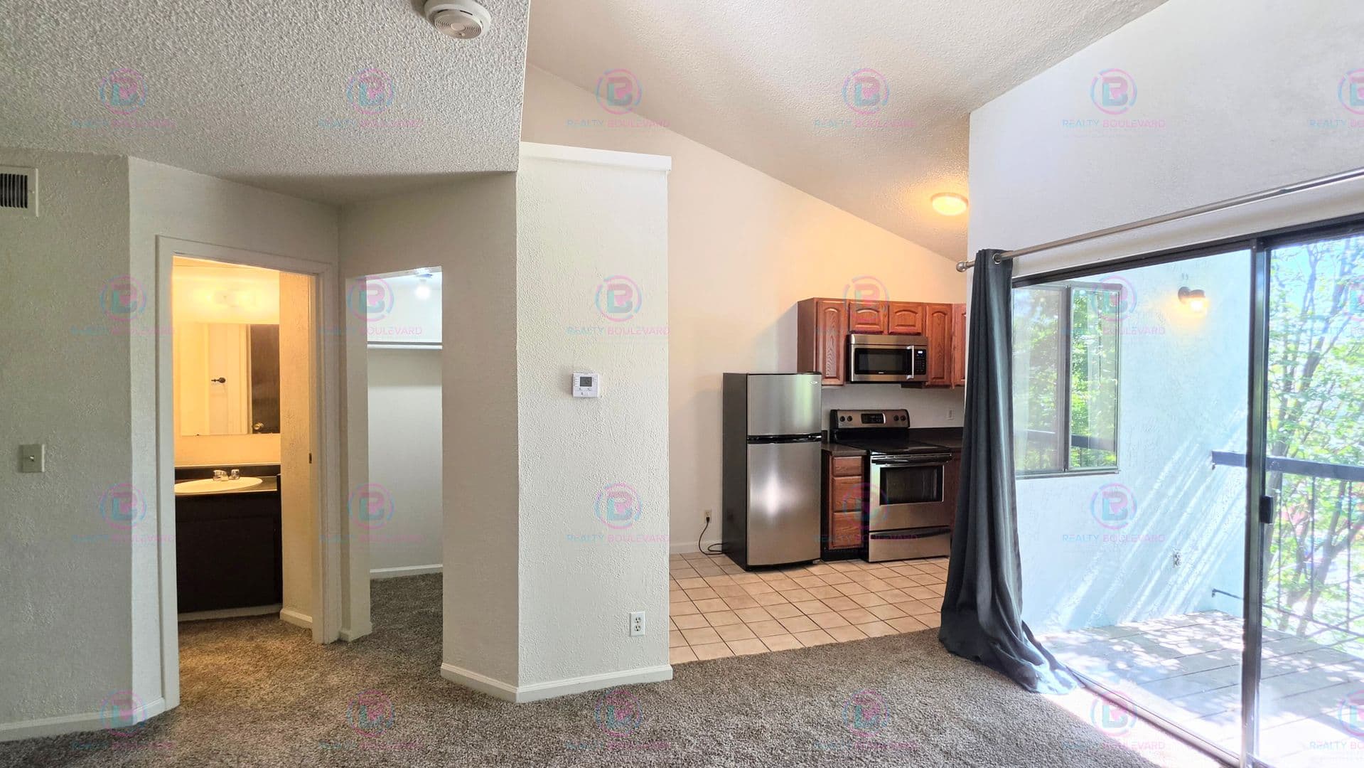 Reno Apartment: 2700 Plumas St. #311