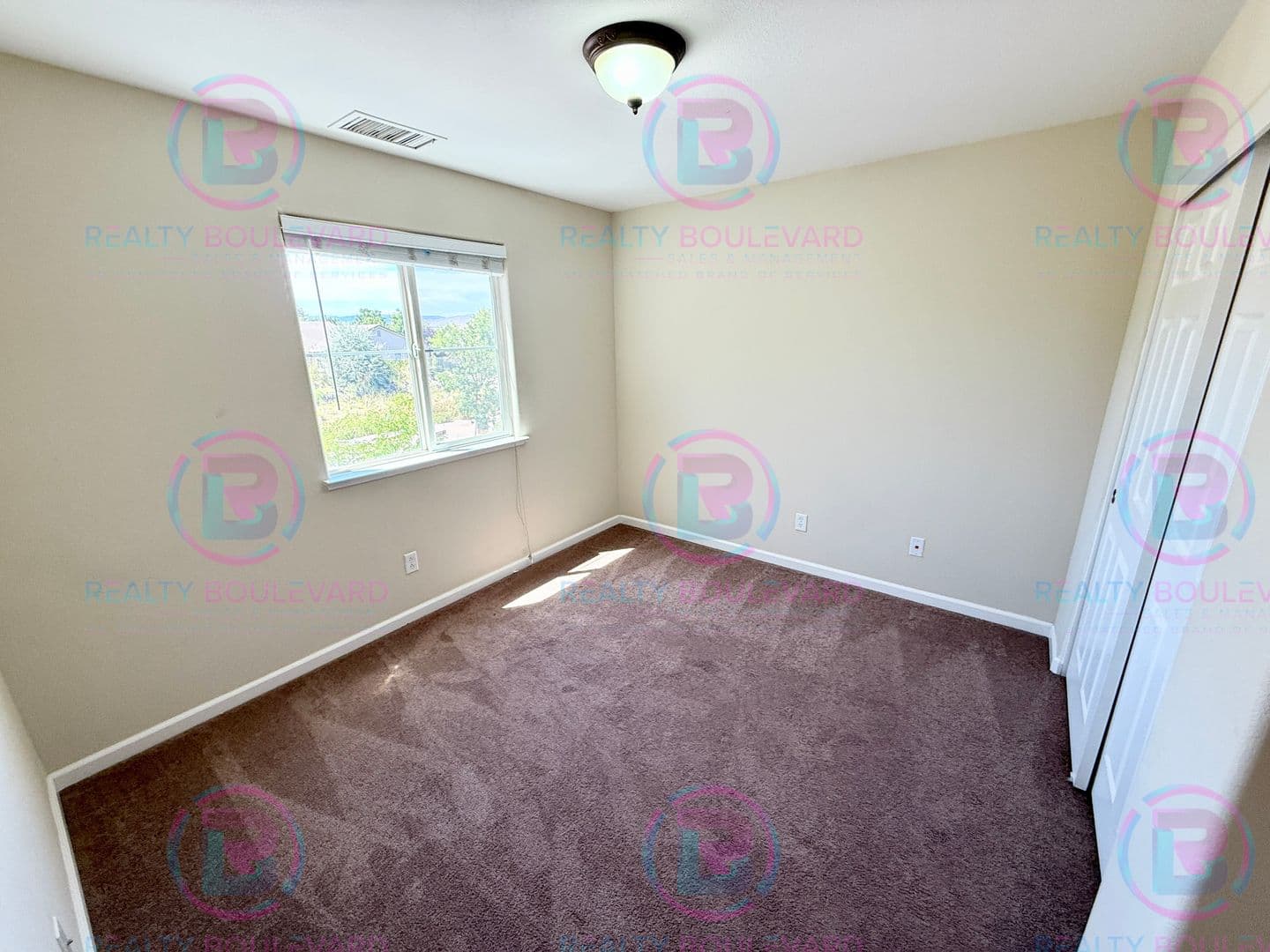 Reno House: 1905 Cave Rock Rd