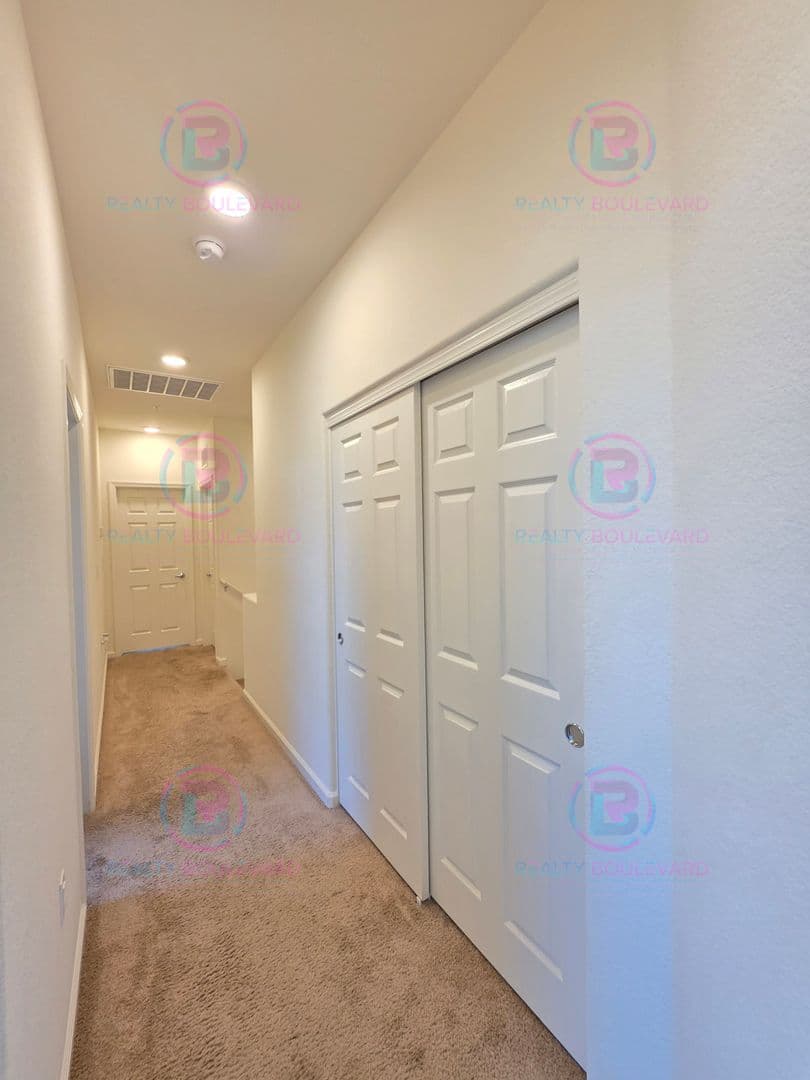 Sparks House: 3010 Sterling Ridge Cir