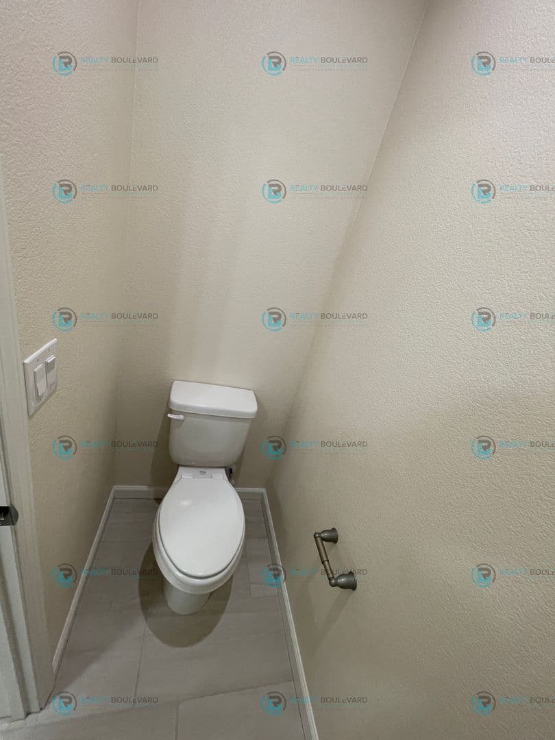 Carson City House: 1011 Middle Gate Rd