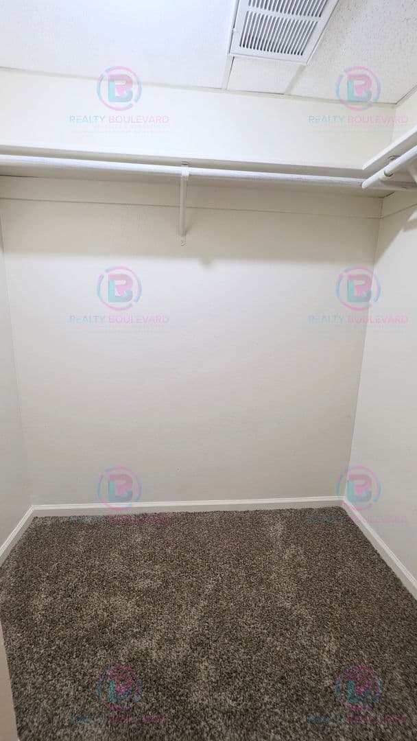 Reno Apartment: 2700 Plumas St. #311