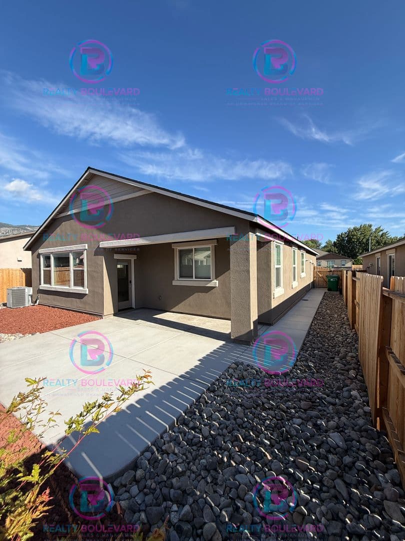 Carson City House: 1405 Bravestone Ave