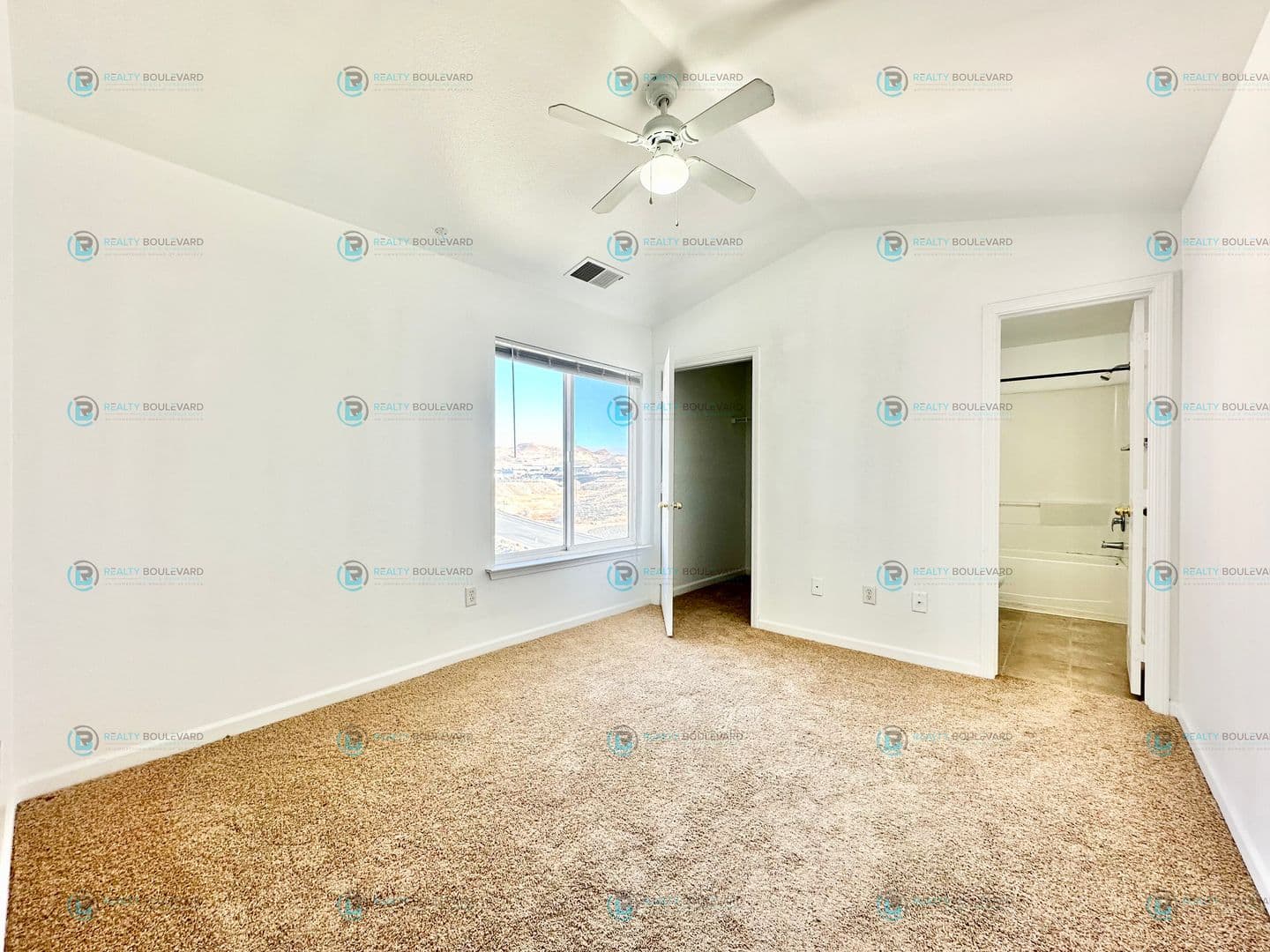 Reno House: 200 Talus Way #332