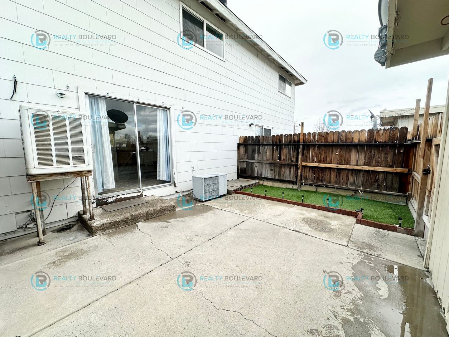 Reno House: 527 Smithridge Park