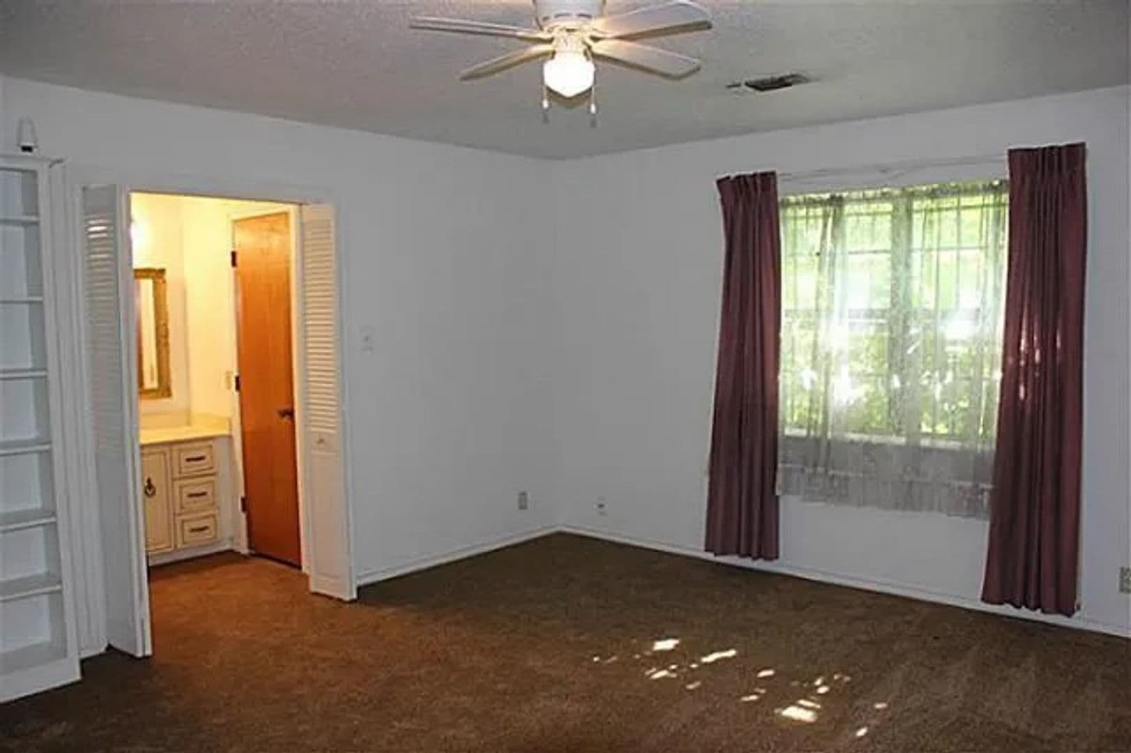 Denison House: 66 Haven Cir