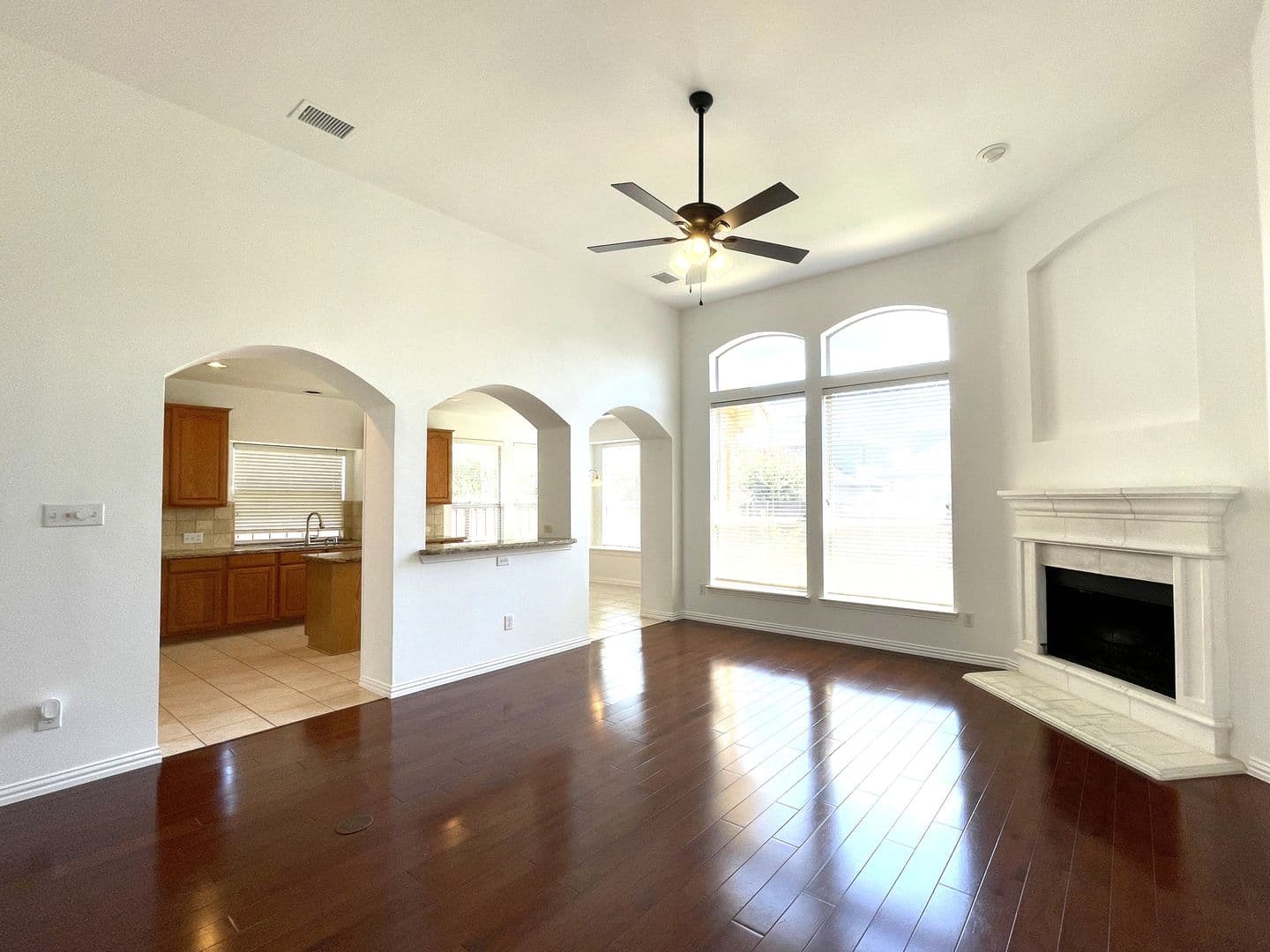 Plano House: 4400 Avebury Dr