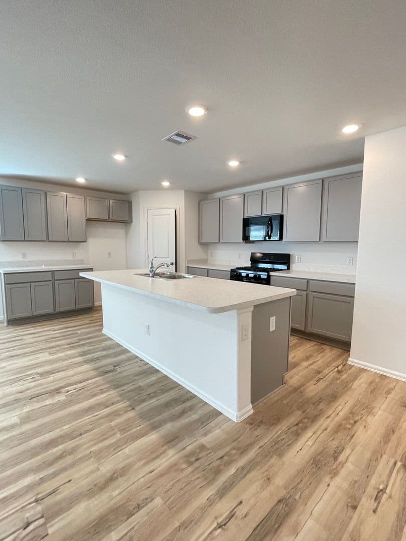 Richmond House: 3219 Aster Meadow Way