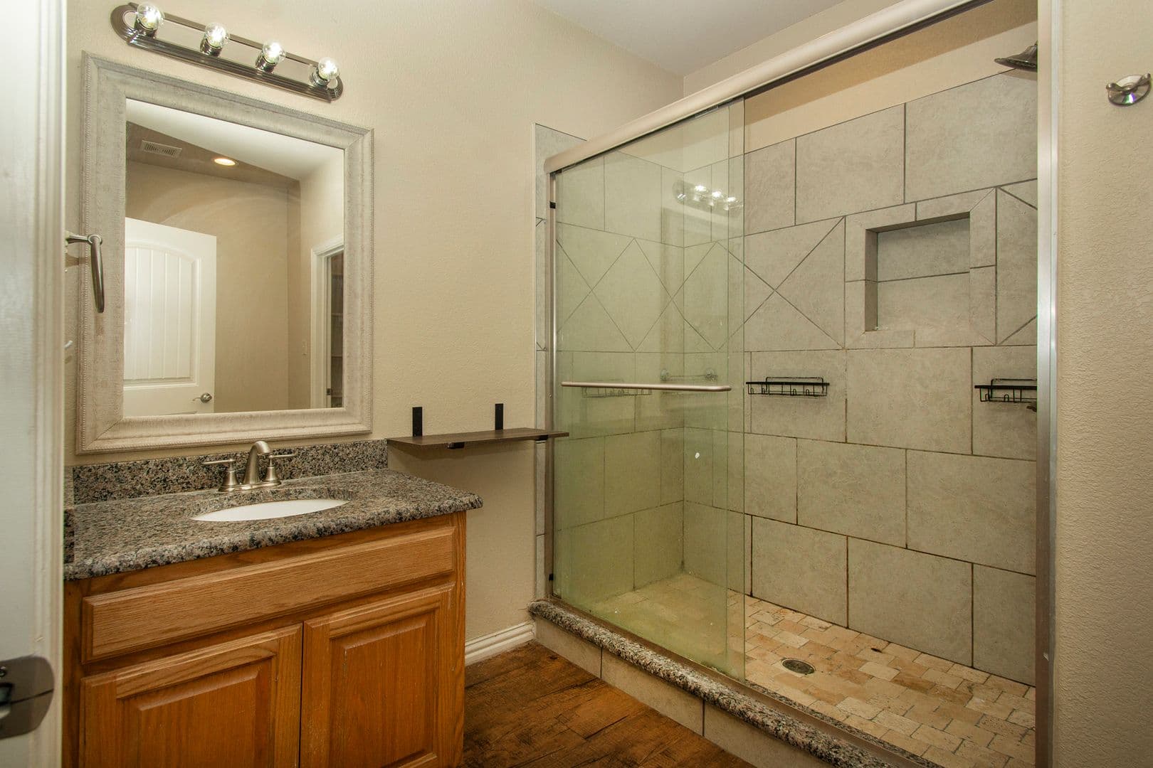 Denison House: 700 E Bullock St